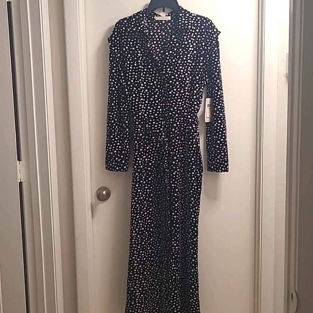 Chic and stylish black and white polka dot jumper, size Large, never been warn